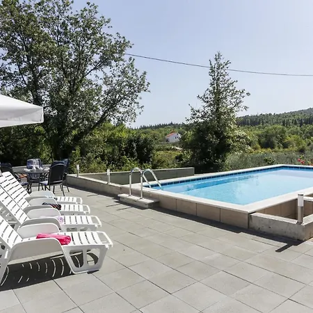 Harmonia Apartment